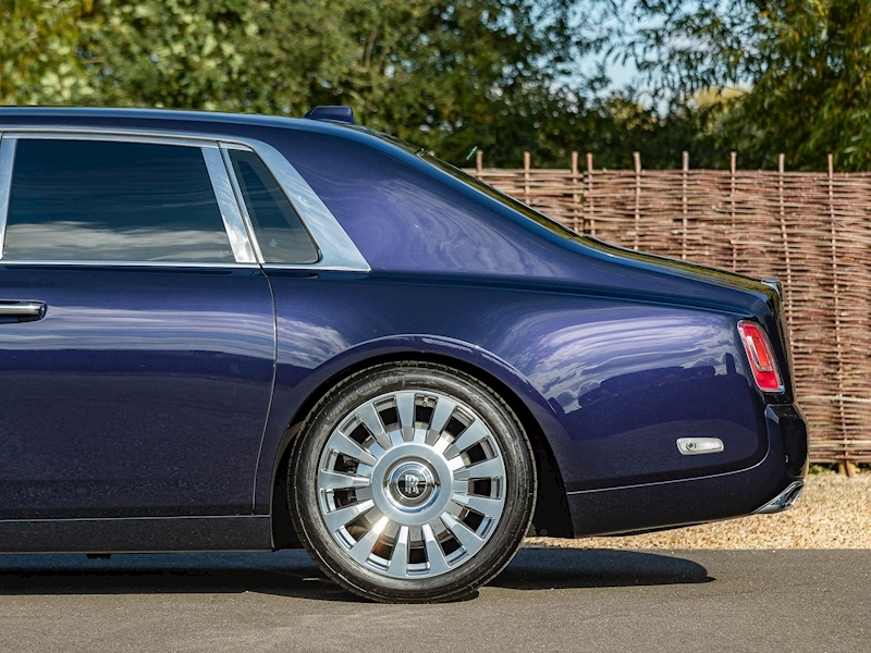 Rolls Royce Phantom VIII - (Extended 12 Month Rolls-Royce Warranty & Service Pack) - Large 5