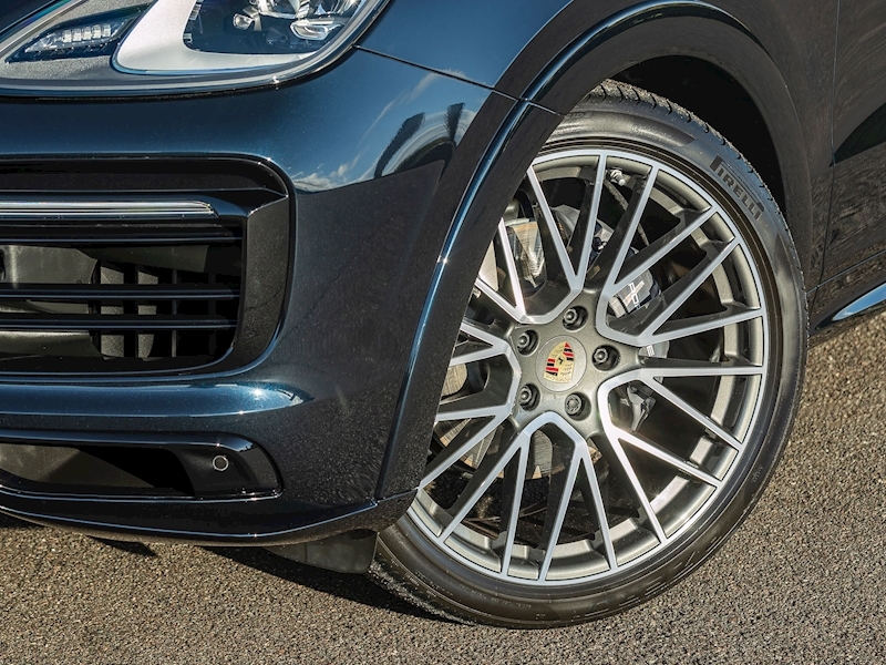 Porsche Cayenne Coupe E-Hybrid 3.0 V6 - Platinum Edition - Large 4