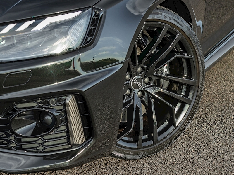 Audi RS4 Avant Carbon Black Edition - Large 5