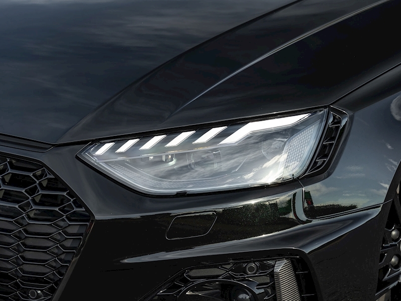 Audi RS4 Avant Carbon Black Edition - Large 7