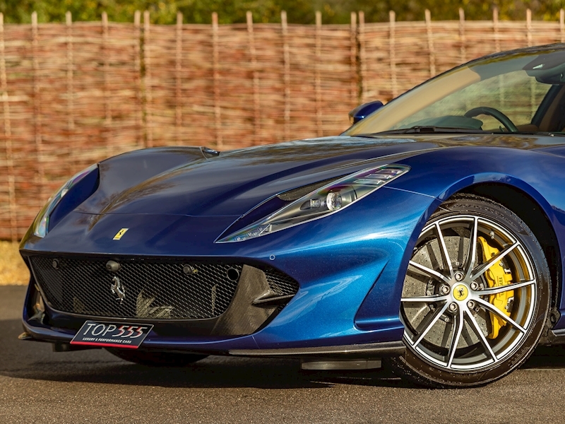 Ferrari 812 Superfast - Large 4