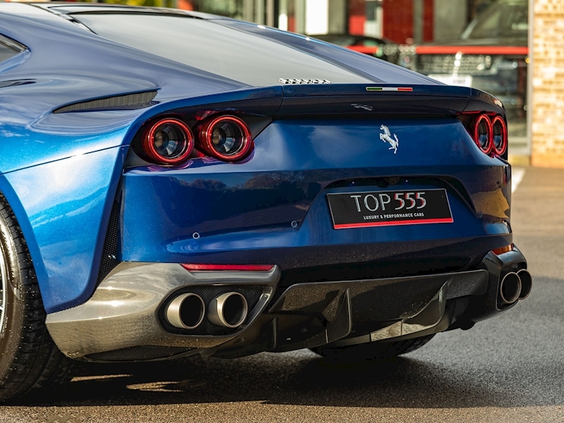 Ferrari 812 Superfast - Large 19