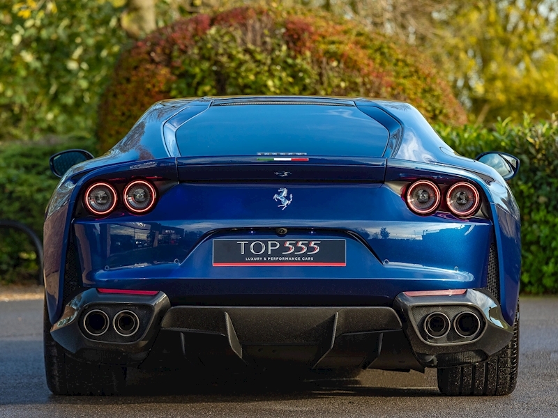 Ferrari 812 Superfast - Large 16