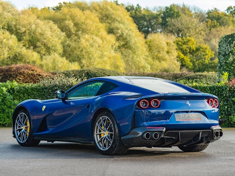 Ferrari 812 Superfast - Large 15