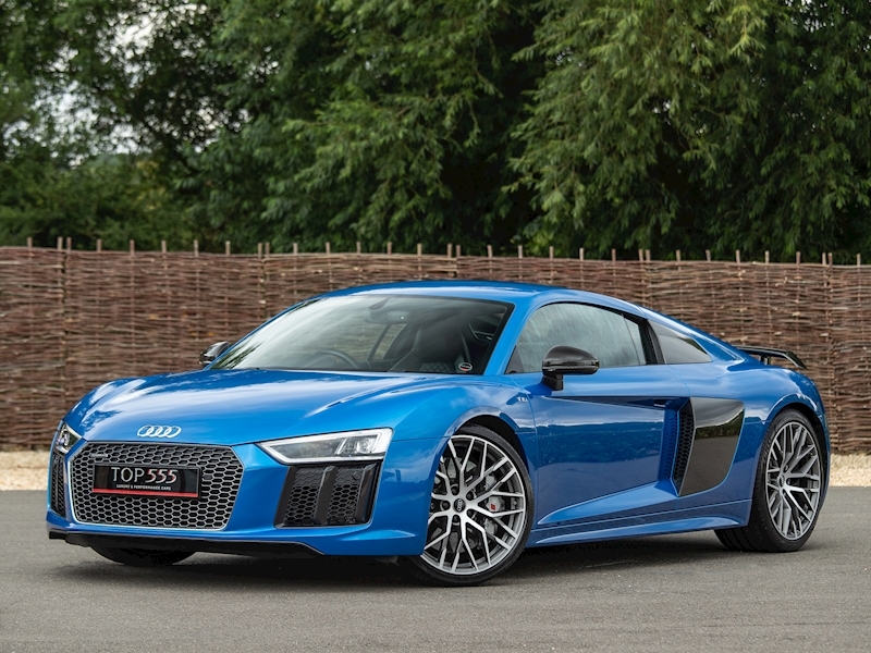 Audi R8 V10 Plus Quattro S-Tronic - Large 0