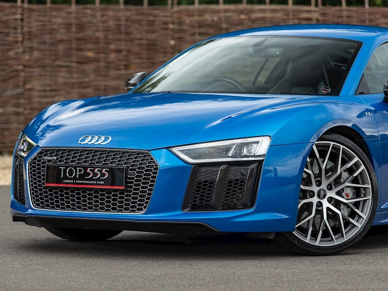 Audi R8 V10 Plus Quattro S-Tronic - Large 3