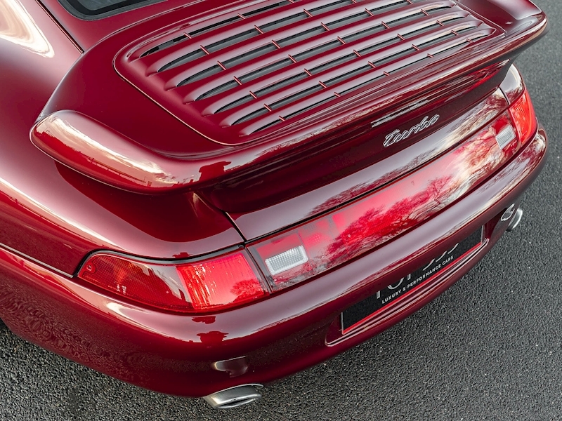 Porsche 993 Turbo Coupe 3.6 Manual - Large 34