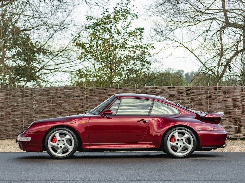 Porsche 993 Turbo Coupe 3.6 Manual - Large 2