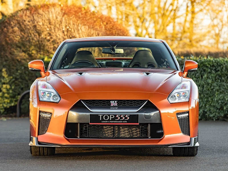 Nissan GT-R Prestige 3.8 - Large 3