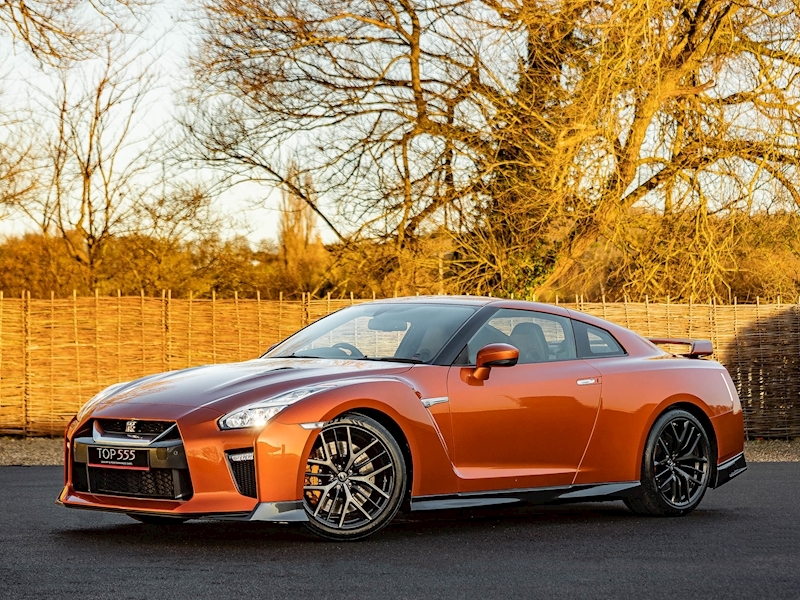 Nissan GT-R Prestige 3.8 - Large 0