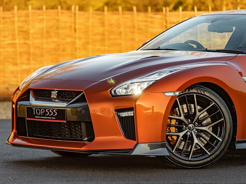 Nissan GT-R Prestige 3.8 - Large 8