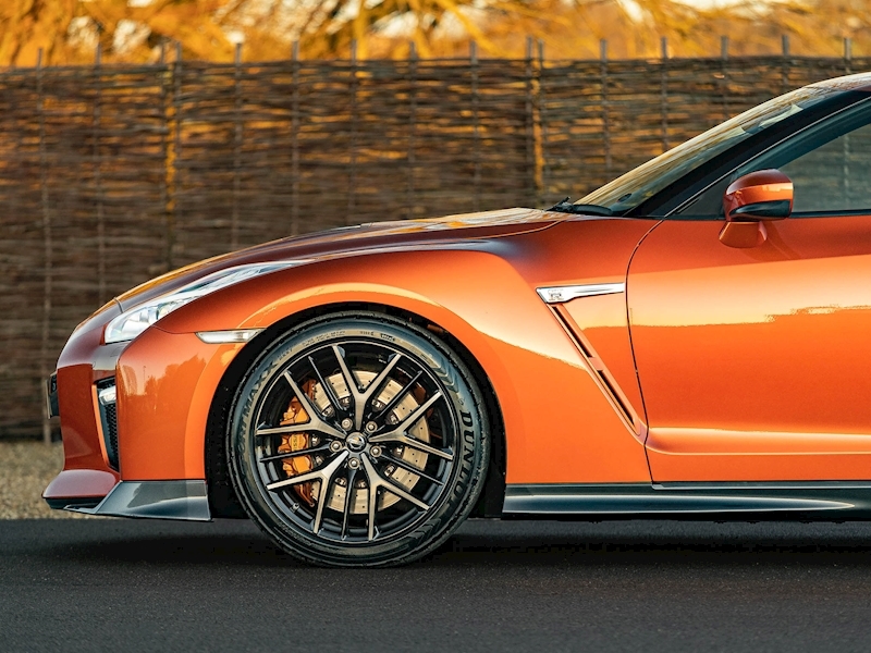 Nissan GT-R Prestige 3.8 - Large 6