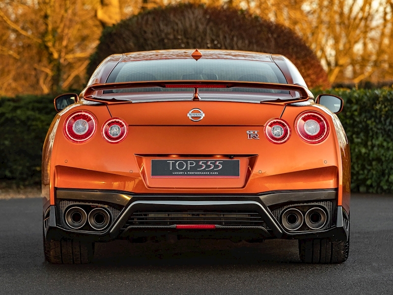 Nissan GT-R Prestige 3.8 - Large 4