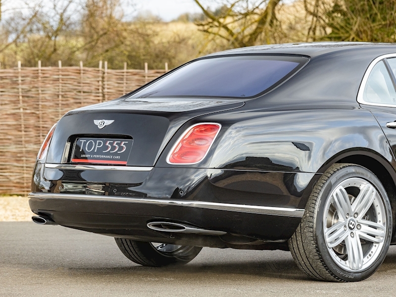 Bentley Mulsanne V8 - Large 43