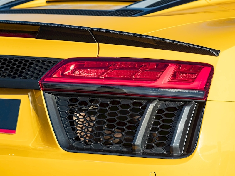 Audi R8 V10 Plus Spyder Quattro - Large 26