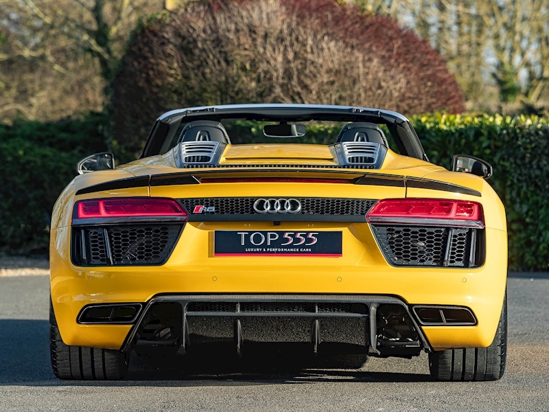 Audi R8 V10 Plus Spyder Quattro - Large 7