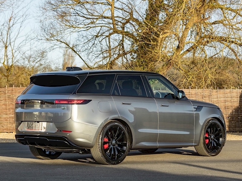 Range Rover Sport D300 Autobiography with Black Exterior Pack - Large 12