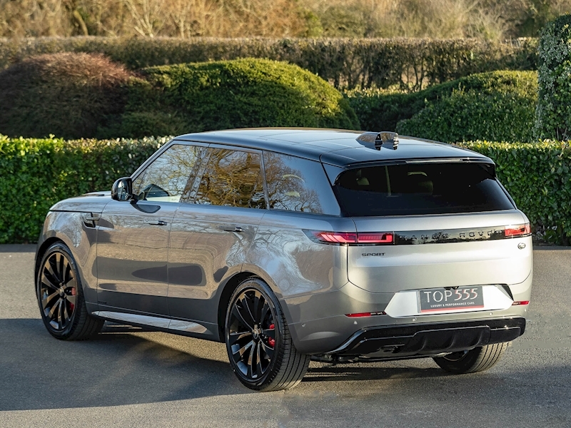 Range Rover Sport D300 Autobiography with Black Exterior Pack - Large 13