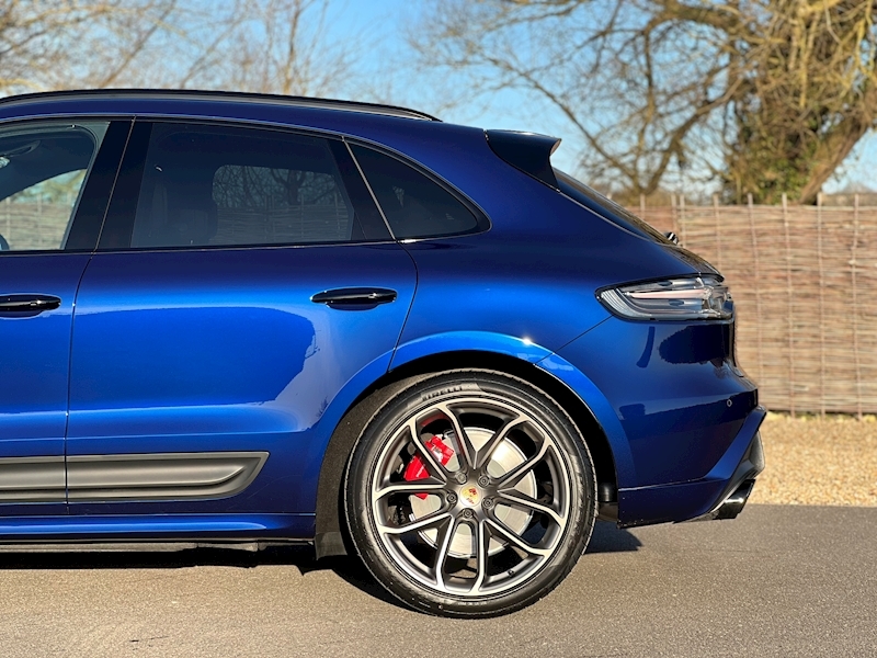 Porsche Macan GTS - Large 15