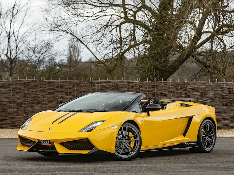 Lamborghini LP 570-4 Performante Spyder - Large 0