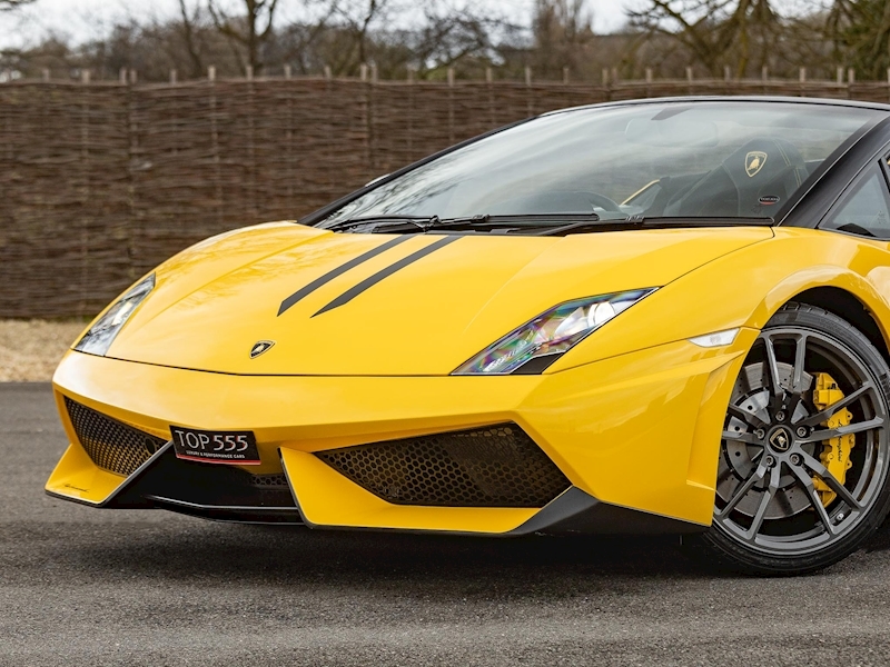 Lamborghini LP 570-4 Performante Spyder - Large 5