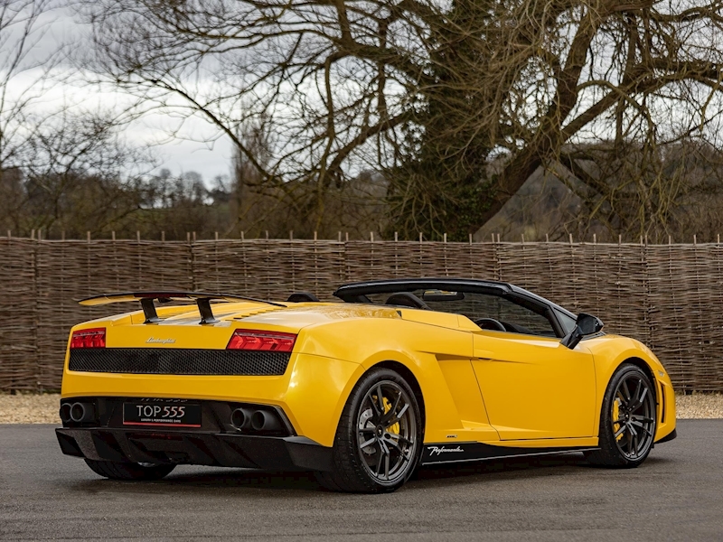 Lamborghini LP 570-4 Performante Spyder - Large 24