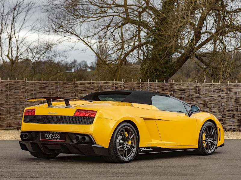 Lamborghini LP 570-4 Performante Spyder - Large 19