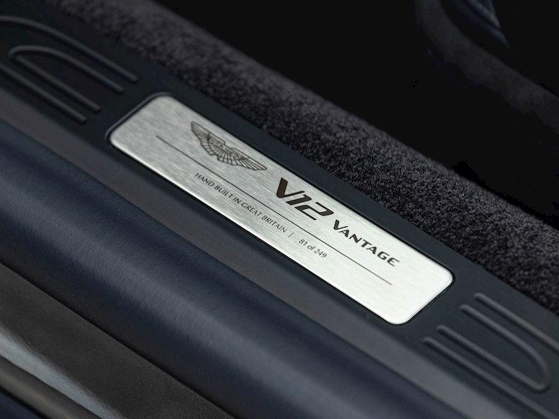 Aston Martin V12 Vantage Roadster - 1 of only 249 Cars Worldwide - Large 29