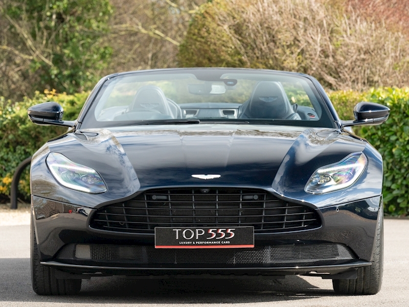 Aston Martin DB11 V8 Volante - Large 8