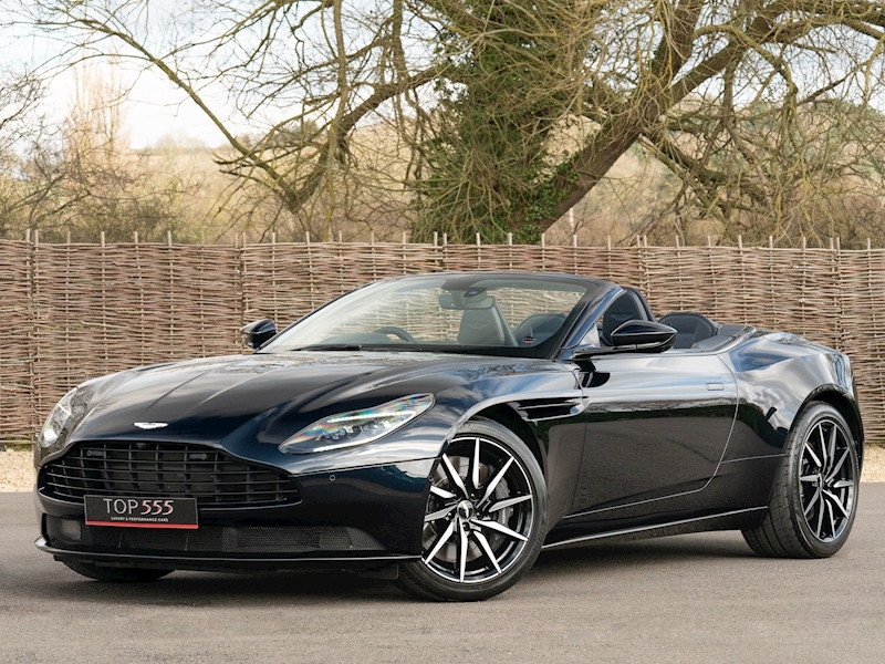 Aston Martin DB11 V8 Volante - Large 0