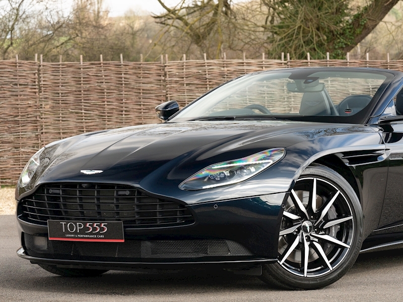 Aston Martin DB11 V8 Volante - Large 5