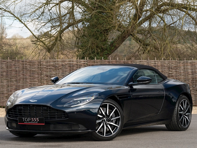 Aston Martin DB11 V8 Volante - Large 1