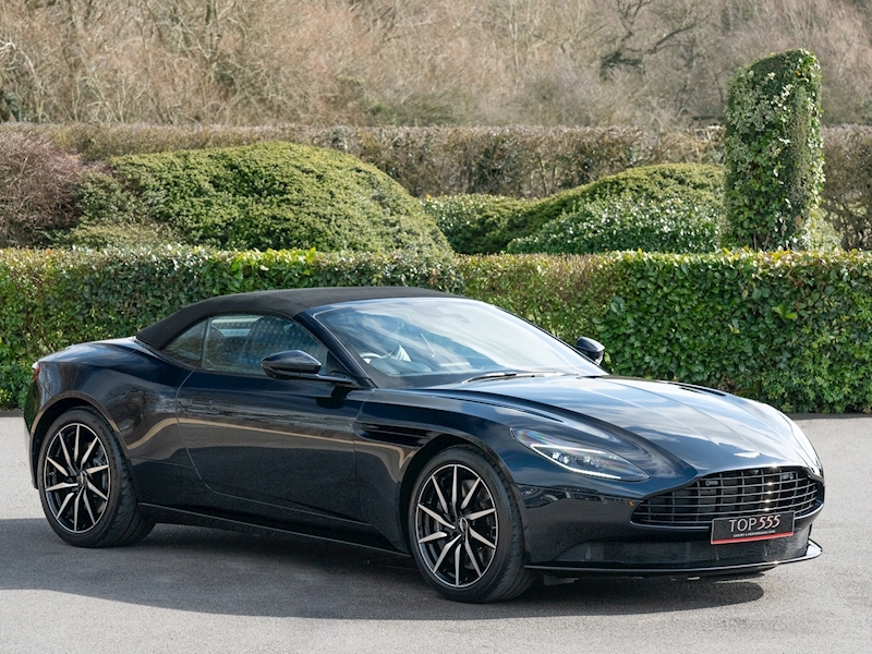 Aston Martin DB11 V8 Volante - Large 57