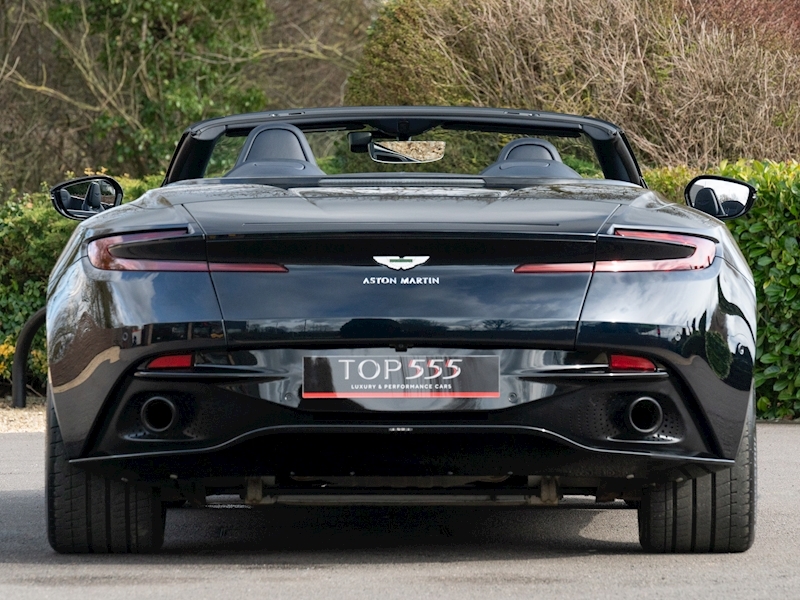 Aston Martin DB11 V8 Volante - Large 23