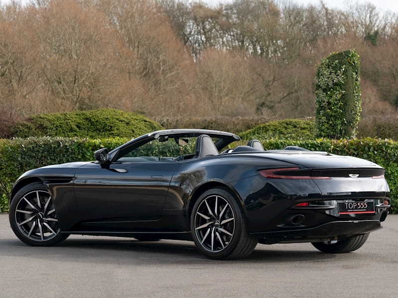 Aston Martin DB11 V8 Volante - Large 21