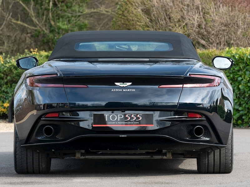 Aston Martin DB11 V8 Volante - Large 24