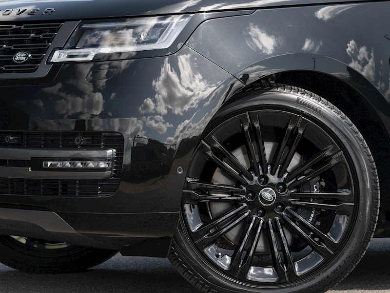 Range Rover Autobiography P530 4.4 V8 - Large 18