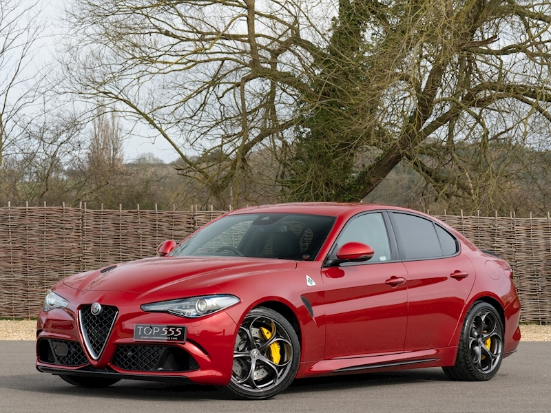 Alfa Romeo Giulia Quadrifoglio V6 Biturbo - Large 0