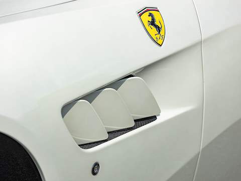 Ferrari GTC4 Lusso T V8 - U5083