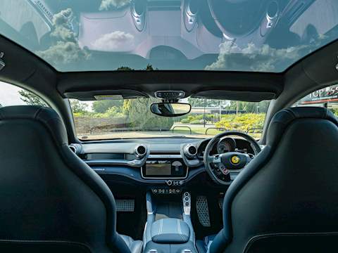 Ferrari GTC4 Lusso T V8 - U5083