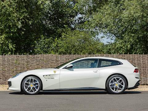 Ferrari GTC4 Lusso T V8 - U5083
