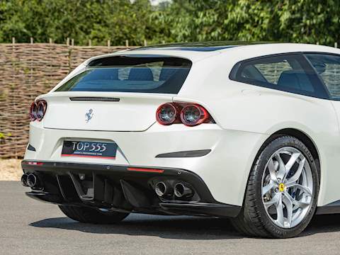 Ferrari GTC4 Lusso T V8 - U5083