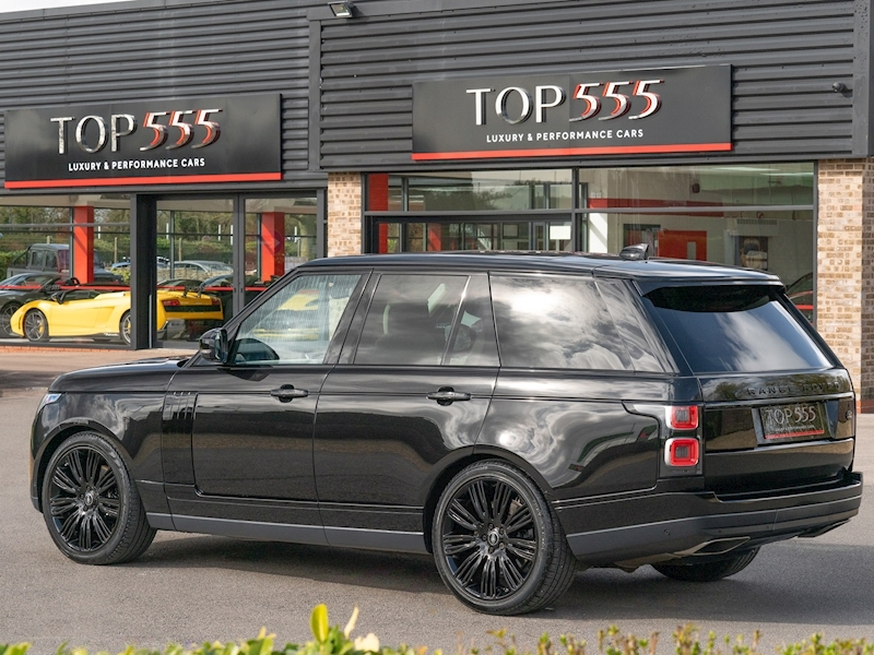 Range Rover Vogue SE 4.4 SDV8 with Exterior Black Pack - Large 12