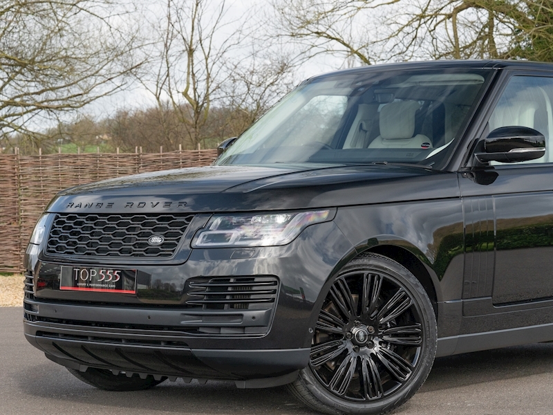 Range Rover Vogue SE 4.4 SDV8 with Exterior Black Pack - Large 13