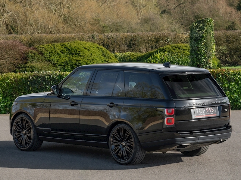 Range Rover Vogue SE 4.4 SDV8 with Exterior Black Pack - Large 18