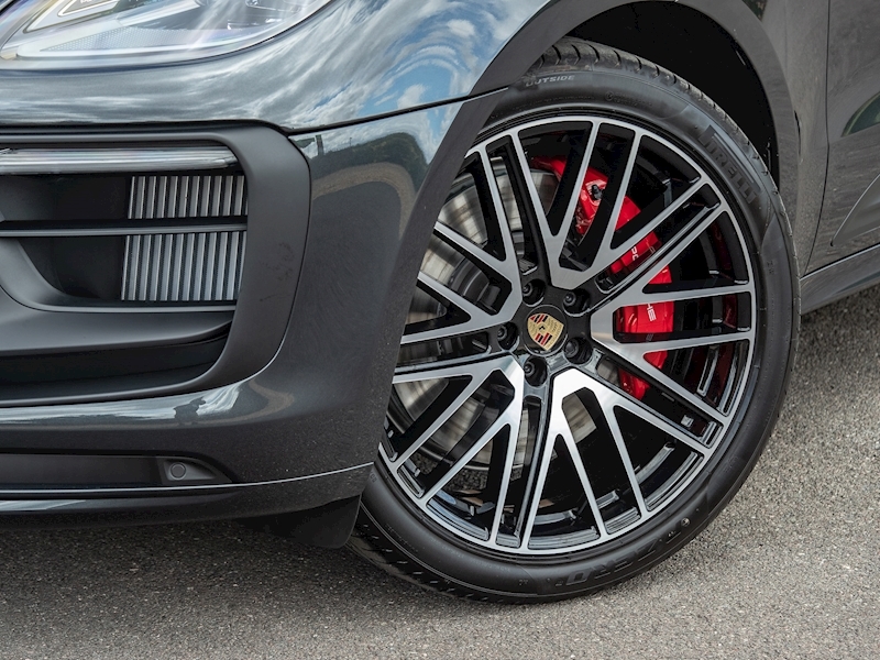 Porsche Macan GTS - New Model - Large 5