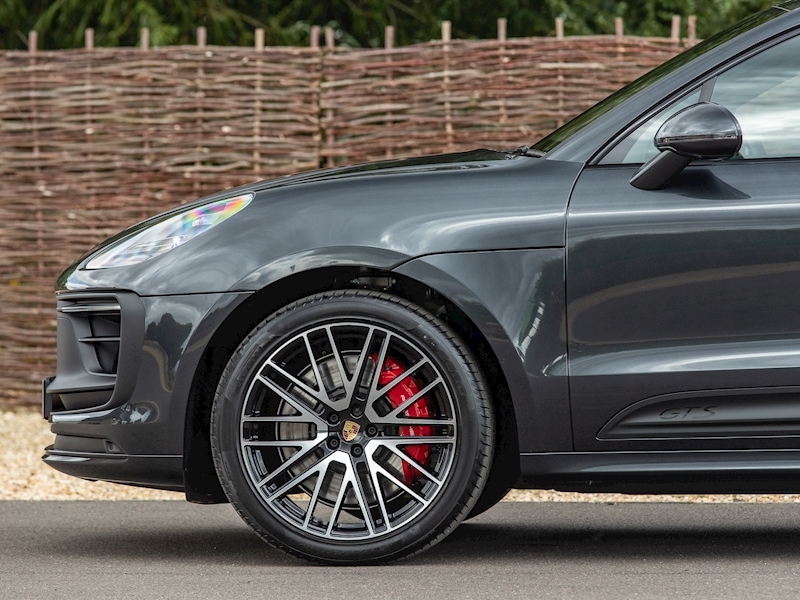 Porsche Macan GTS - New Model - Large 12