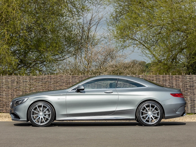 Mercedes-Benz S63 AMG 5.5 V8 Coupe - Large 2