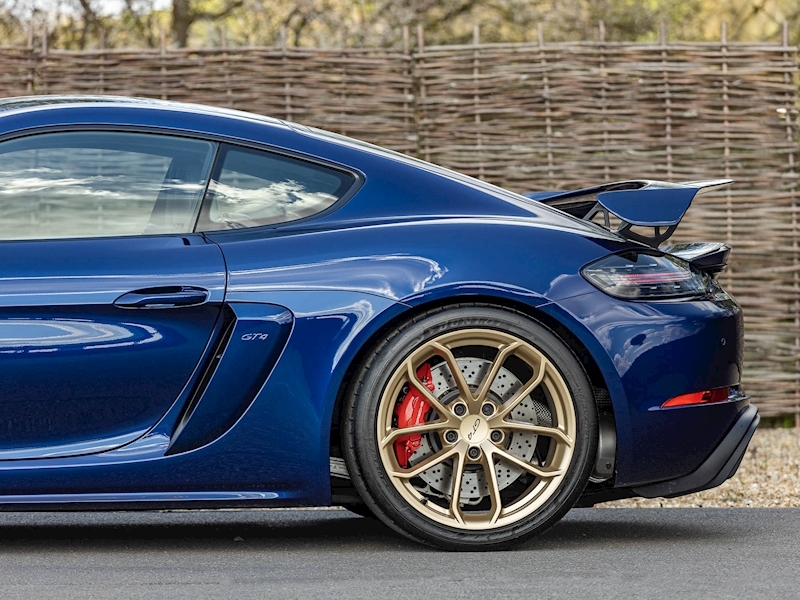 Porsche 718 Cayman GT4 4.0 Manual - Large 19