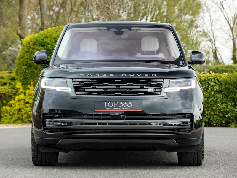 Range Rover Autobiography P530 4.4 V8 - Large 4